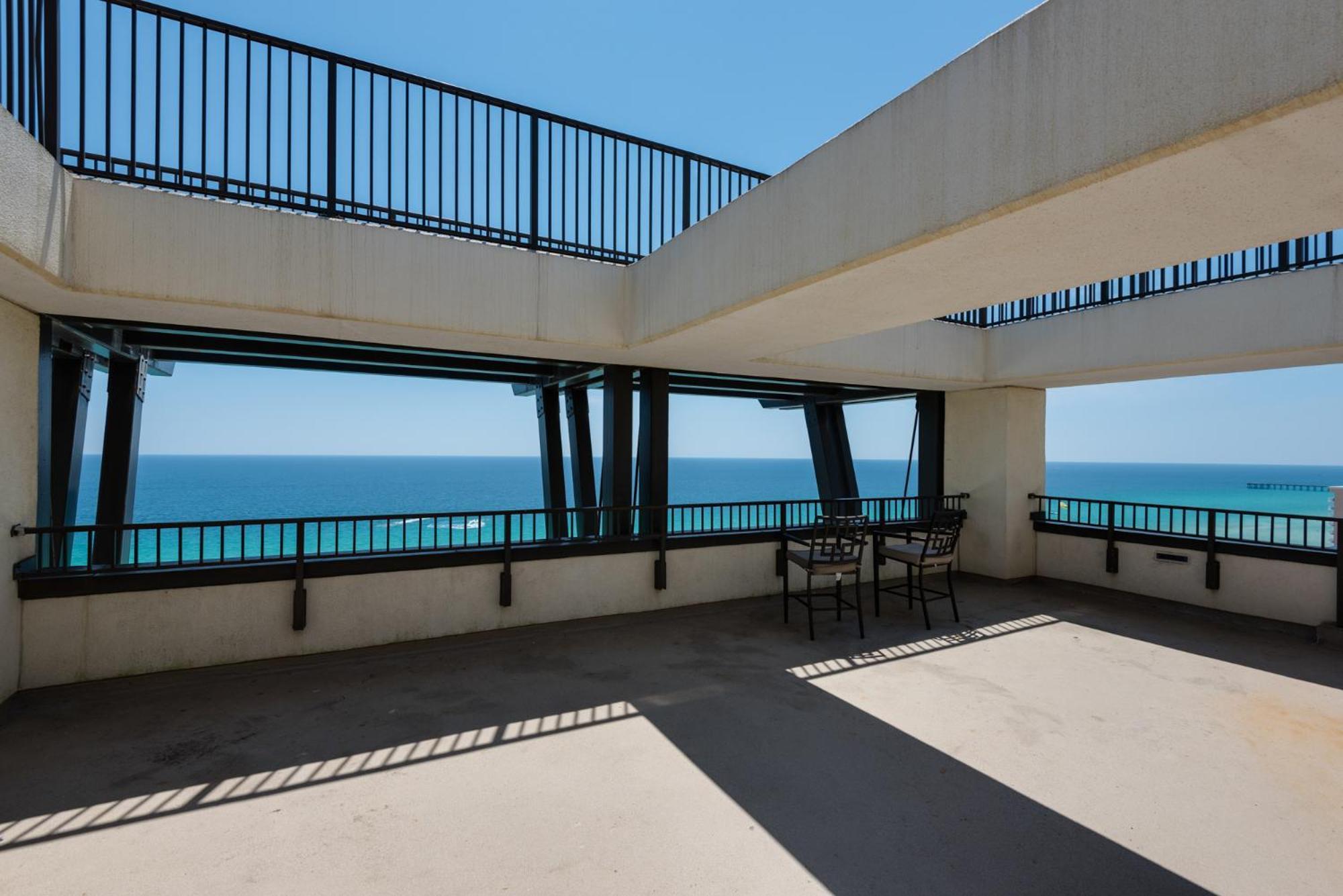 Rooftop Views Of The Gulf! 1800 Square Foot Private Rooftop Terrace! Holiday home Panama City Beach