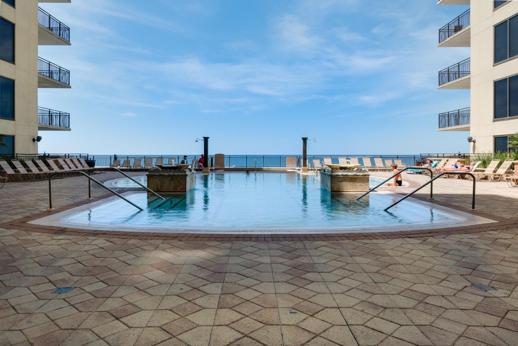 Rooftop Views Of The Gulf! 1800 Square Foot Private Rooftop Terrace! * Panama City Beach
