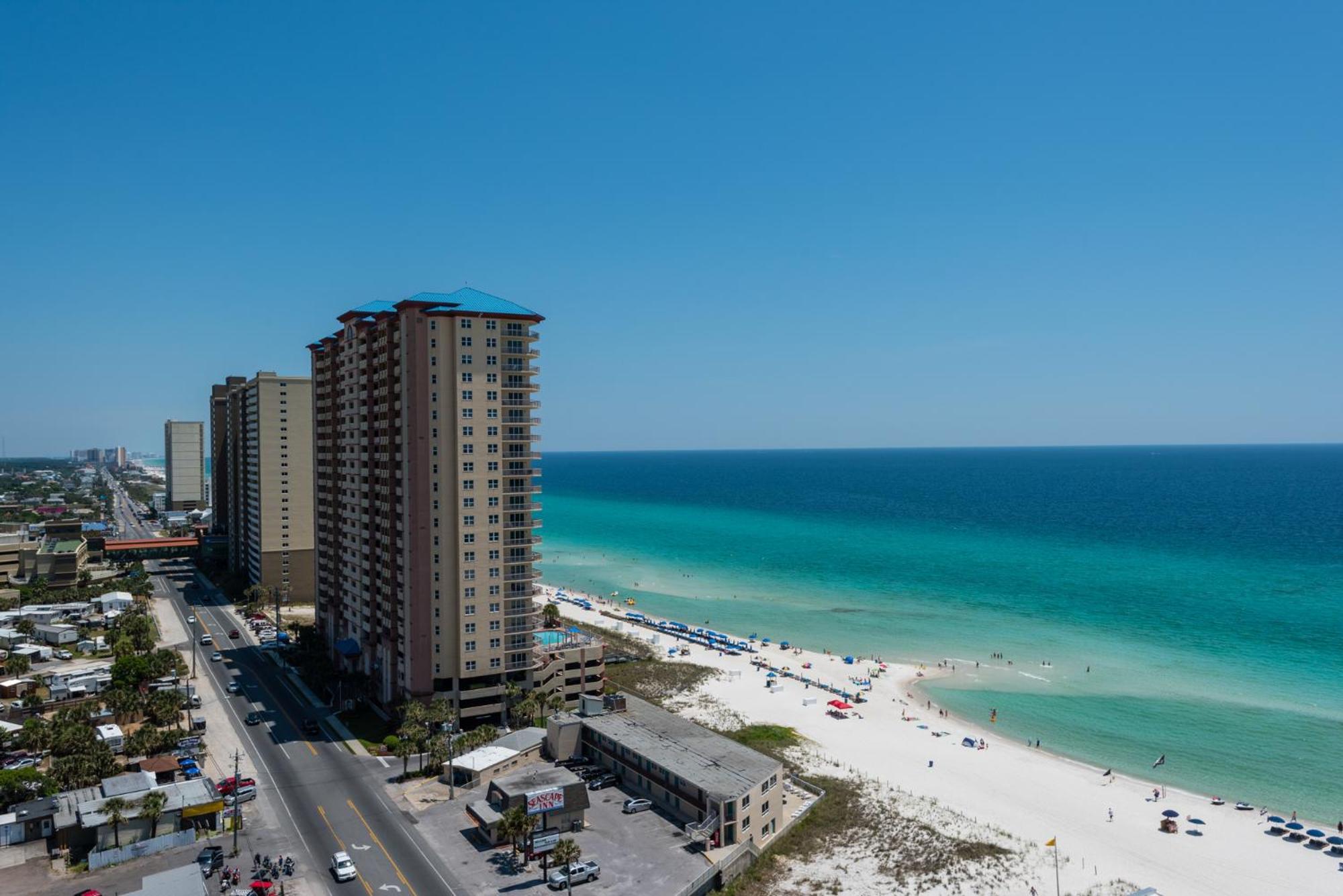Rooftop Views Of The Gulf! 1800 Square Foot Private Rooftop Terrace! *