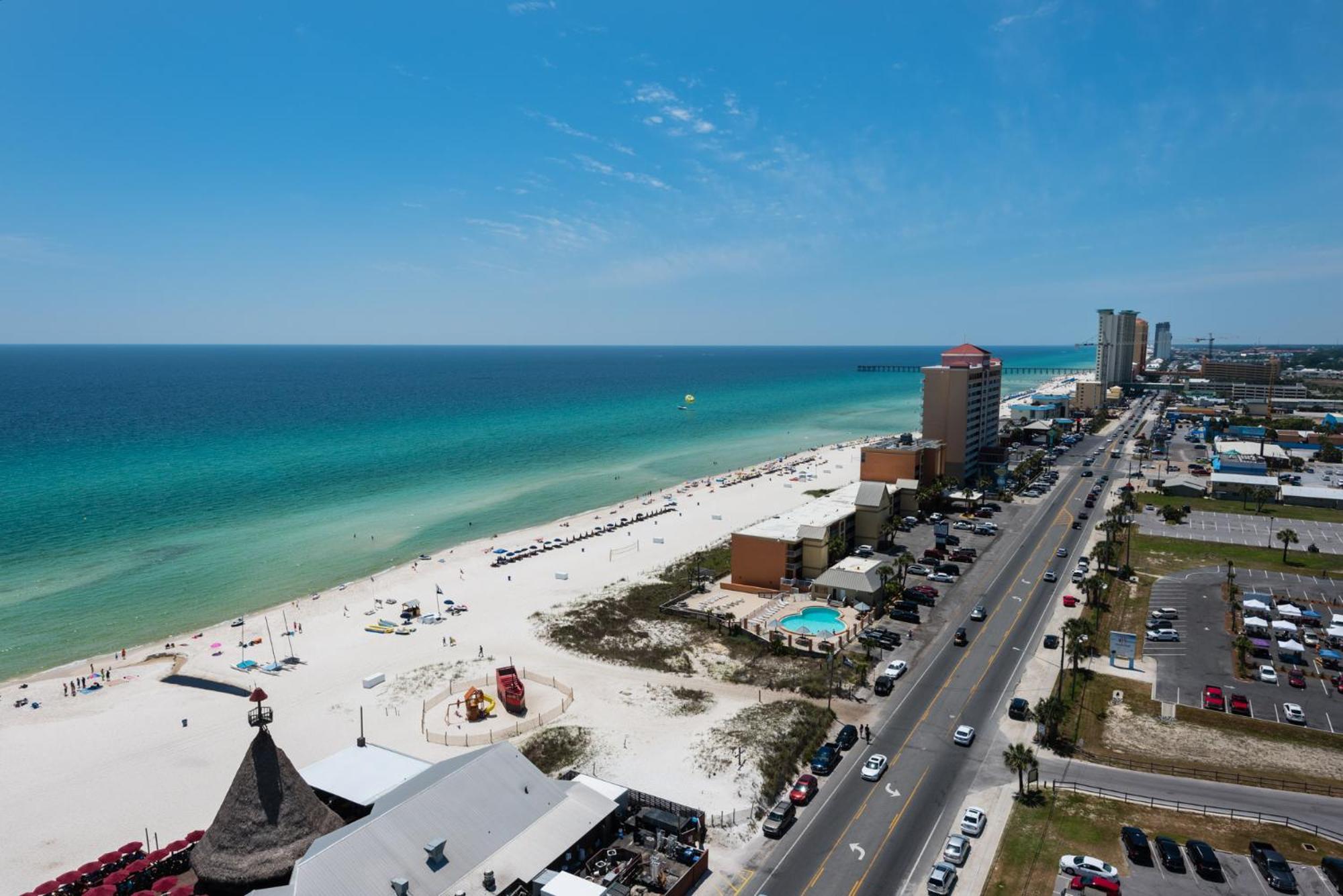 Rooftop Views Of The Gulf! 1800 Square Foot Private Rooftop Terrace!